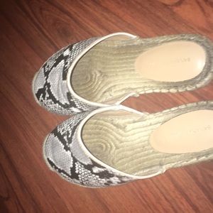 Banana Republic Shoes - Banana republic snake print espadrilles Banana Republic Shoes - Banana republic snake print espadrilles